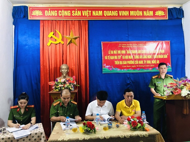 Ra mắt mô hình