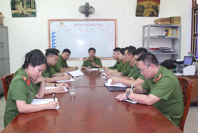 Công an huyện Nghi Lộc họp bàn kế hoạch phá án