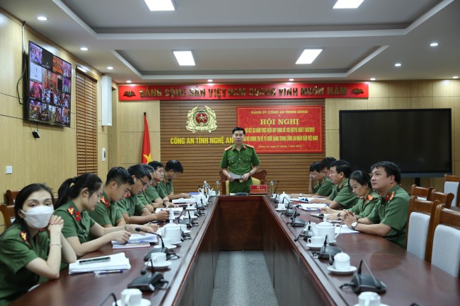 Các đại biểu tham dự Hội nghị tại điểm cầu Công an Nghệ An