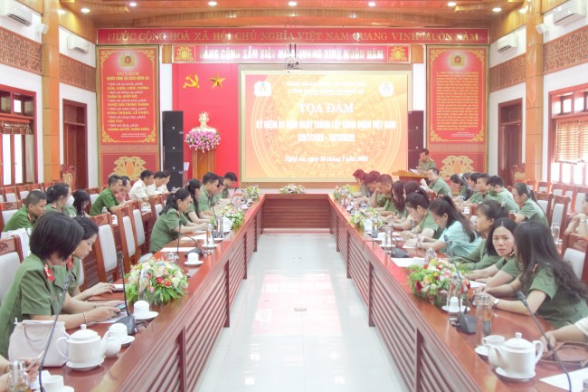 Toàn cảnh buổi tọa đàm
