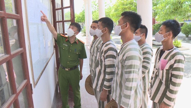 Phổ biến những quy định về công tác đặc xá năm 2022 đến toàn thể phạm nhân