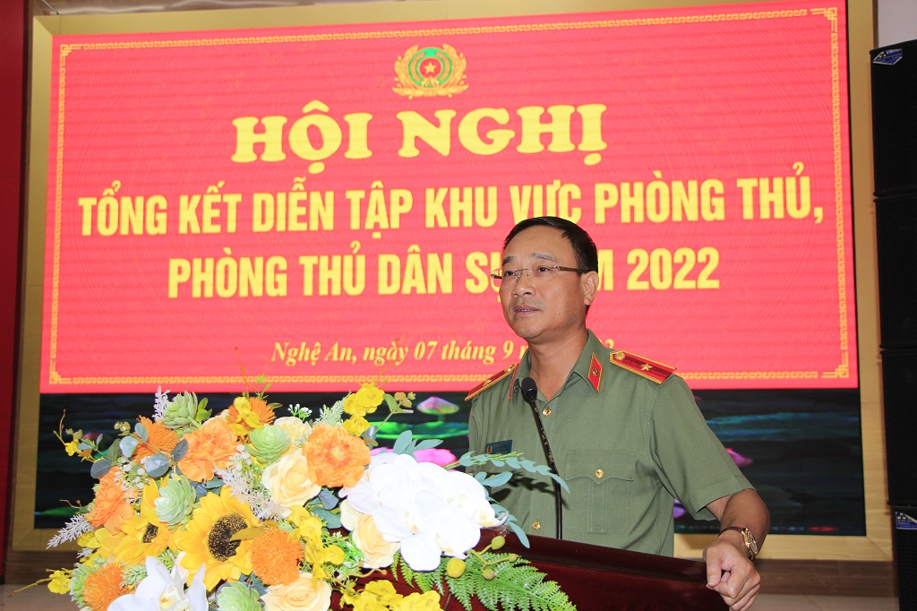 Đồng chí Thiếu tướng Phạm Thế Tùng, Giám đốc Công an tỉnh phát biểu chỉ đạo tại Hội nghị