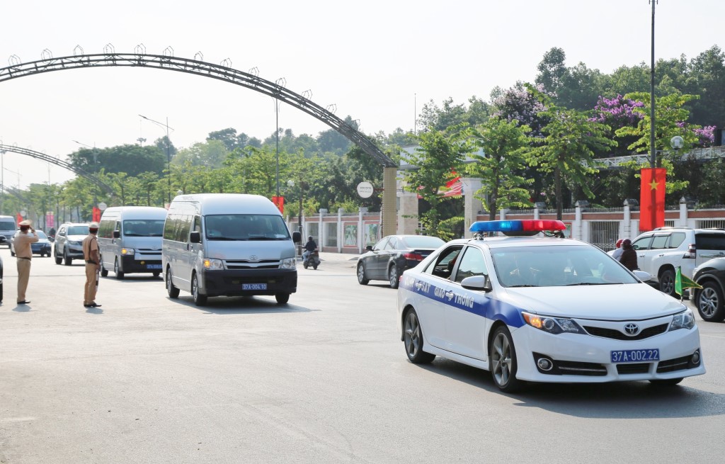Dẫn đoàn Đại biểu Đoàn Thanh niên cách mạng Lào sang thăm và làm việc tại tỉnh Nghệ An