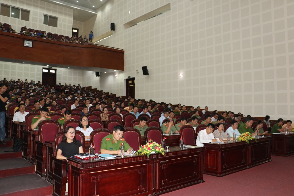 Các đại biểu tham dự Hội nghị