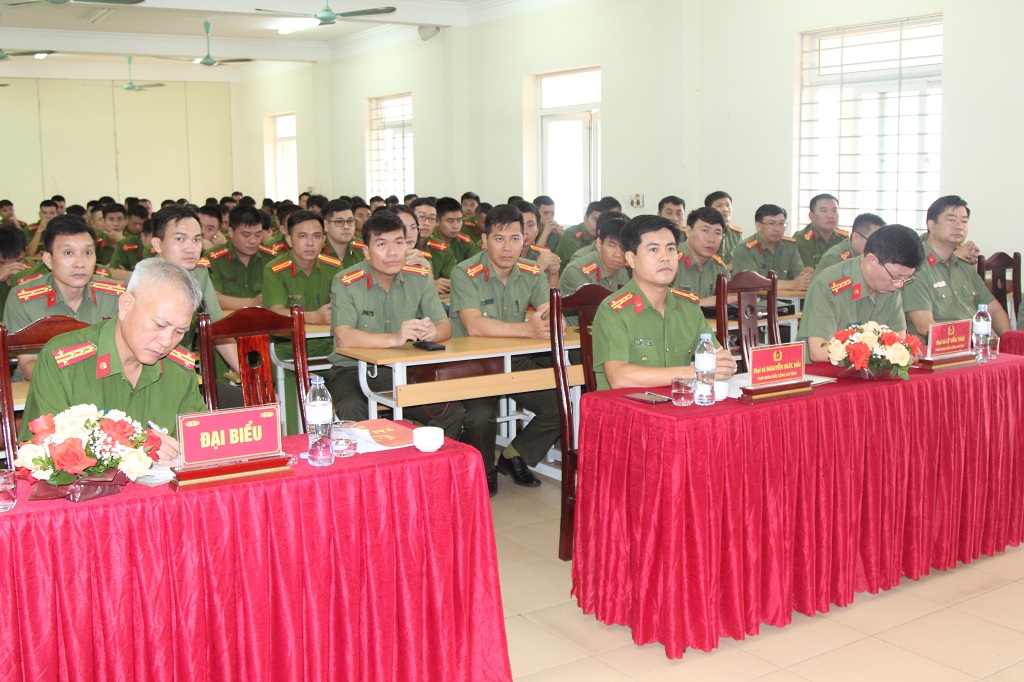 Các đại biểu dự Lễ khai mạc kỳ thi tuyển Điều tra viên năm 2022