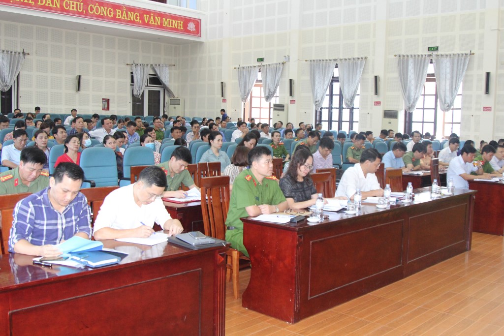 Các đại biểu tham dự Hội nghị