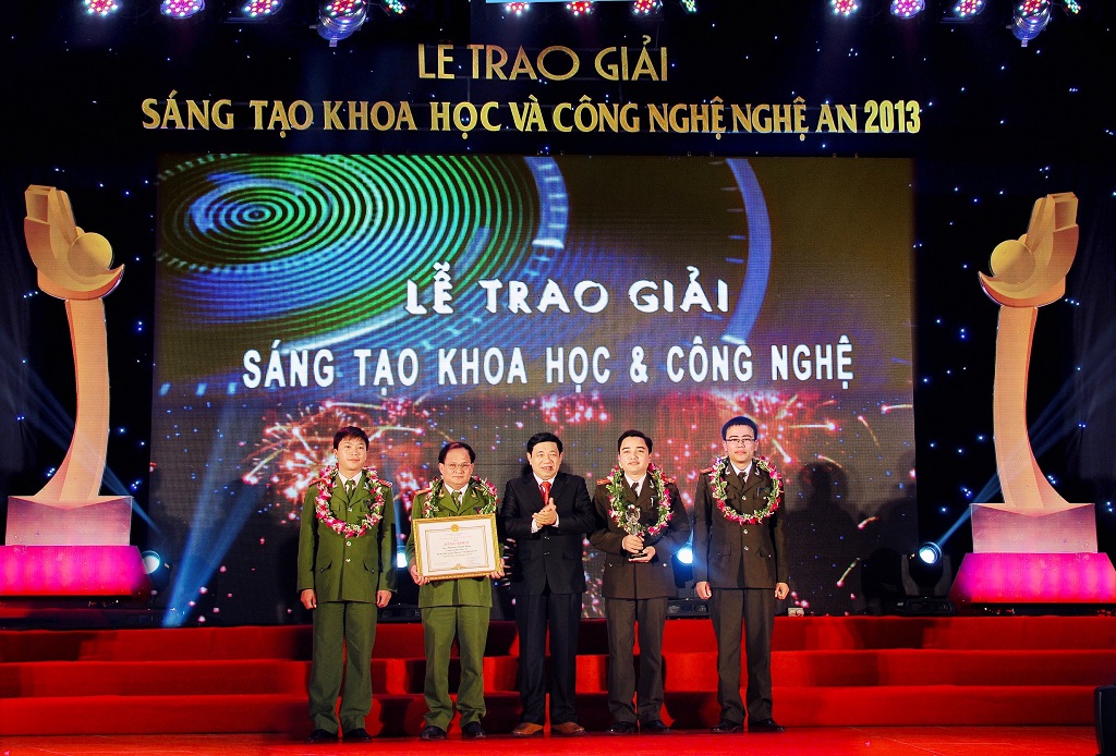 Lực lượng Công nghệ thông tin Công an tỉnh Nghệ An đạt giải Nhất “Sáng tạo khoa học công nghệ tỉnh Nghệ An” năm 2013