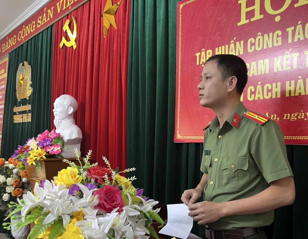Chuyên viên CCHC Phòng Tham mưu Công an tỉnh tập huấn về công tác CCHC