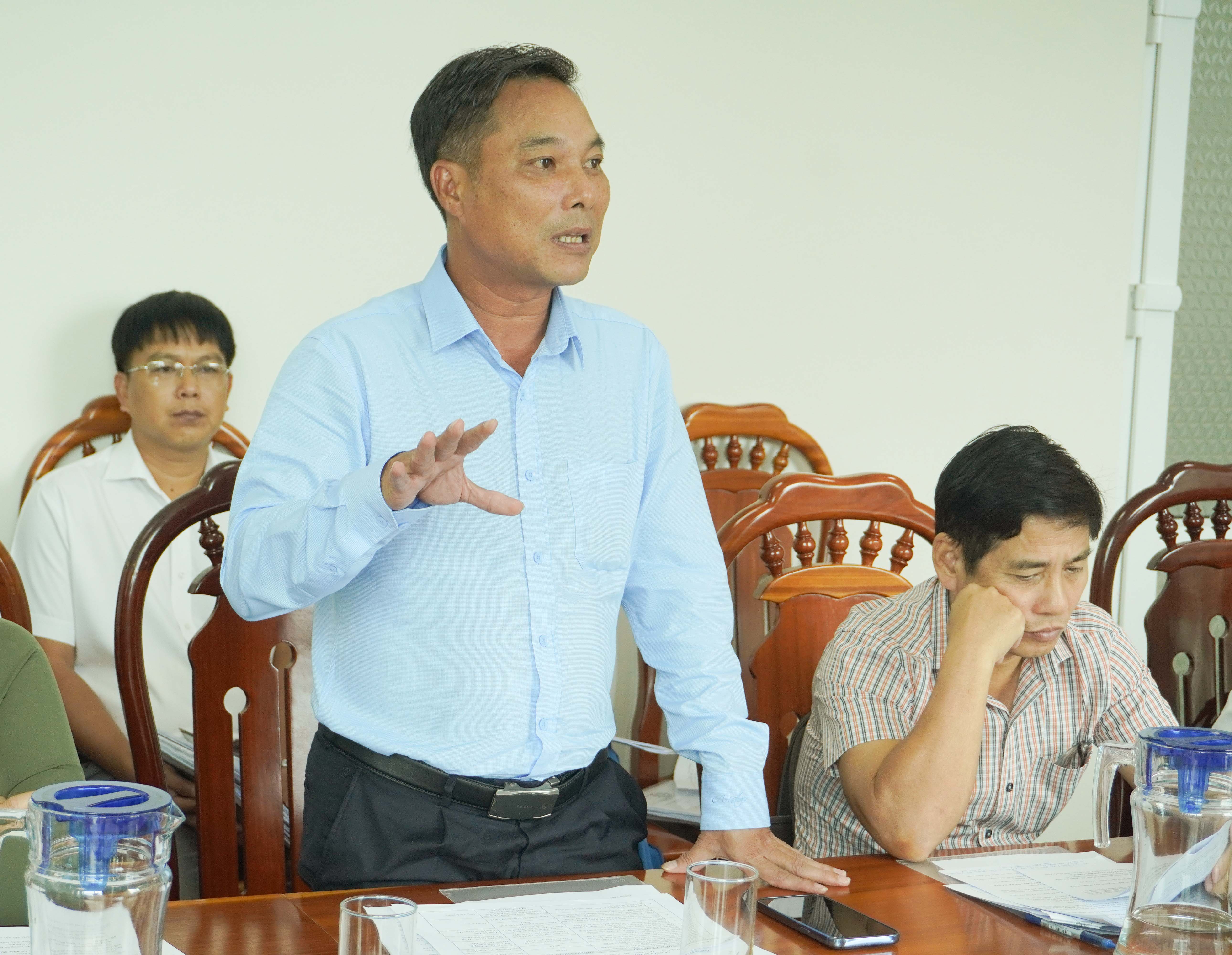 Ông Nguyễn Ngọc Hải, Chủ tịch Hiệp hội Du lịch tỉnh phát biểu tại cuộc họp.