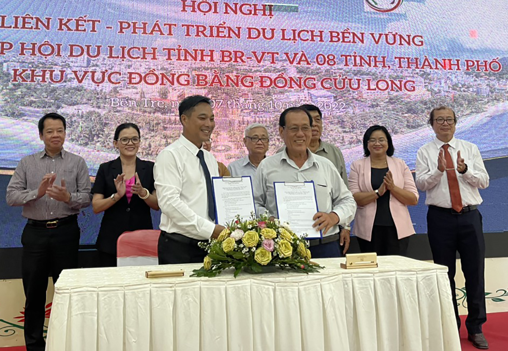 Ký kết hợp tác phát triển du lịch giữa HHDL Bà Rịa-Vũng Tàu và các tỉnh, thành Đồng bằng sông Cửu Long. 