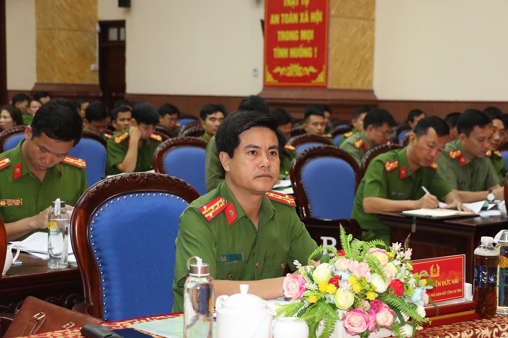 Đồng chí Đại tá Nguyễn Đức Hải, Phó Giám đốc, Thủ trưởng Cơ quan CSĐT Công an tỉnh chủ trì  Hội nghị