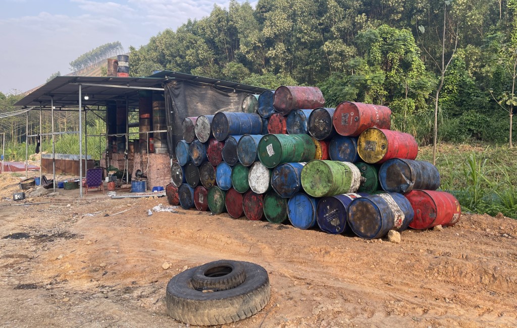 196 phi sắt loại dung tích 200lít
