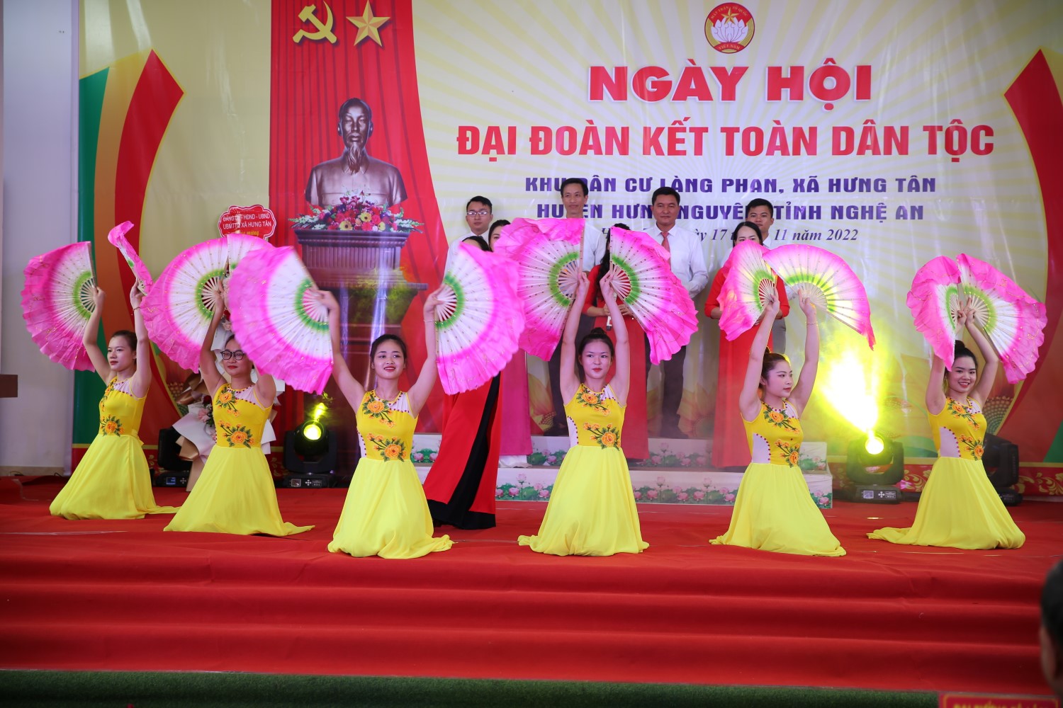Tiết mục văn nghệ chào mừng