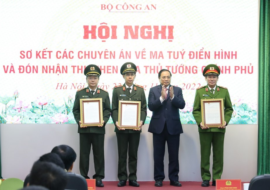 Thủ tướng Phạm Minh Chính trao Thư khen Cục Cảnh sát điều tra tội phạm về ma tuý.