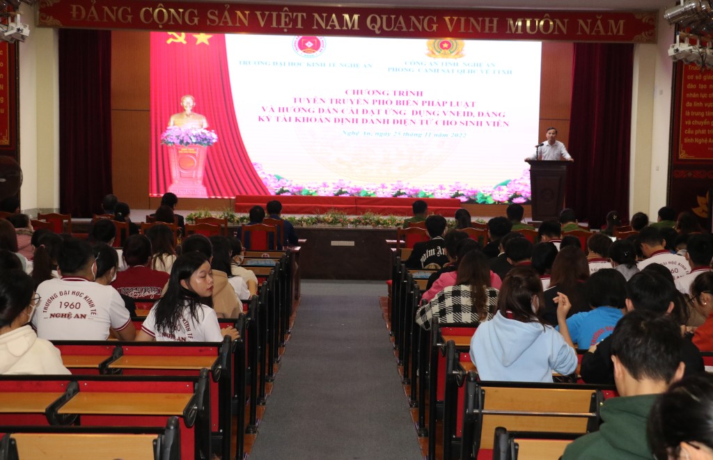 Toàn cảnh buổi tuyên truyền