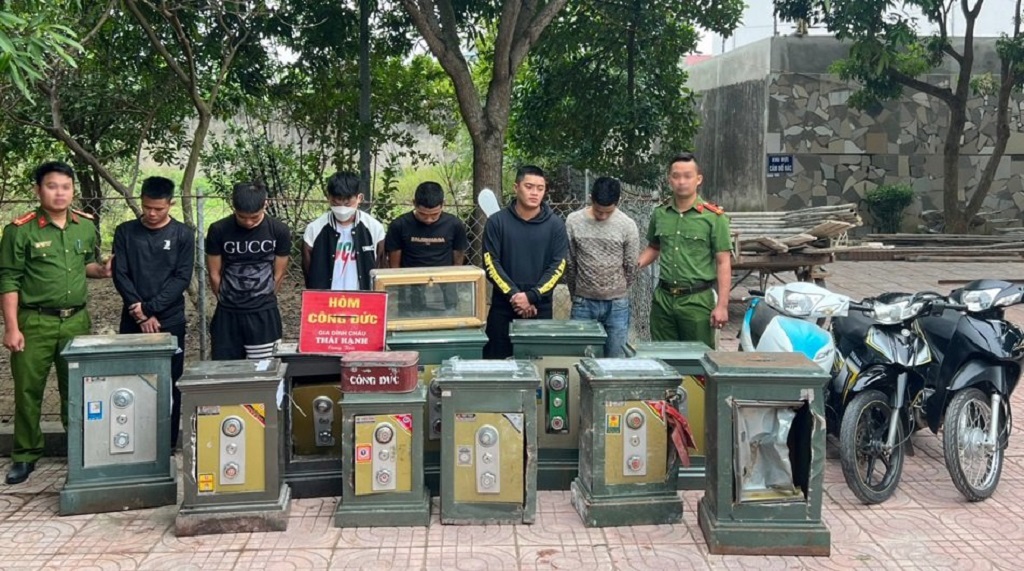 Nhóm đối tượng chuyên trộm cắp tài sản tại các đền, chùa, nhà thờ trên địa bàn Nghệ An và Hà Tĩnh