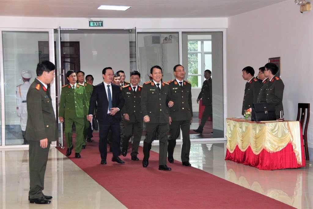 Các đại biểu tới dự Hội nghị
