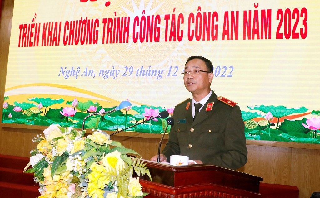 Đồng chí Thiếu tướng Phạm Thế Tùng - Ủy viên Ban Thường vụ Tỉnh ủy, Giám đốc Công an tỉnh Nghệ An phát biểu tại Hội nghị