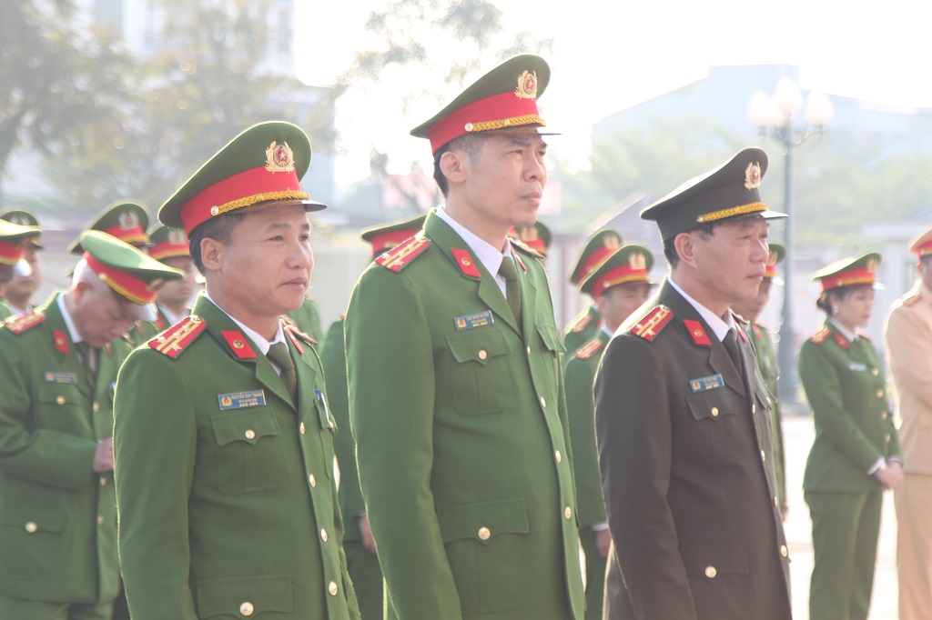 Các đồng chí Phó Giám đốc Công an tỉnh tham dự buổi Lễ