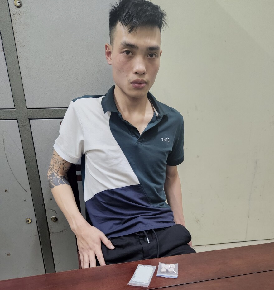 Đối tượng Võ Tá Cảnh và tang vật