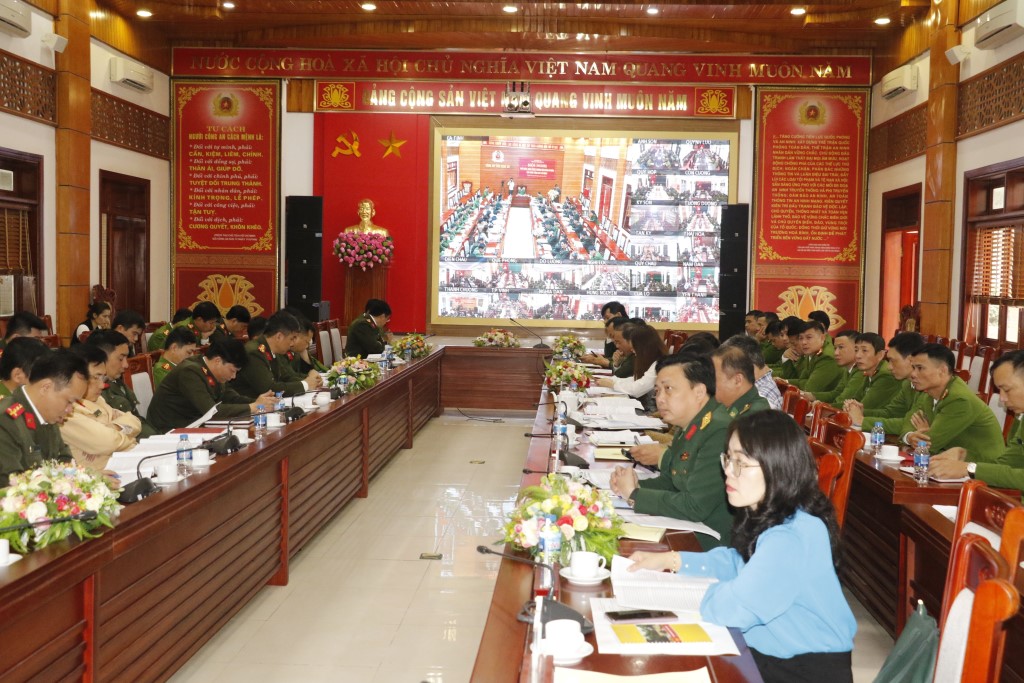 Hội nghị đã tập trung thảo luận, giải đáp những khó khăn vướng mắc, đưa ra giải pháp khắc phục, để thực hiện một cách hiệu quả Luật Cảnh sát cơ động