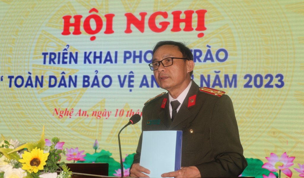 Lãnh đạo Phòng An ninh kinh tế, Công an Nghệ An phát biểu, trao đổi tại Hội nghị