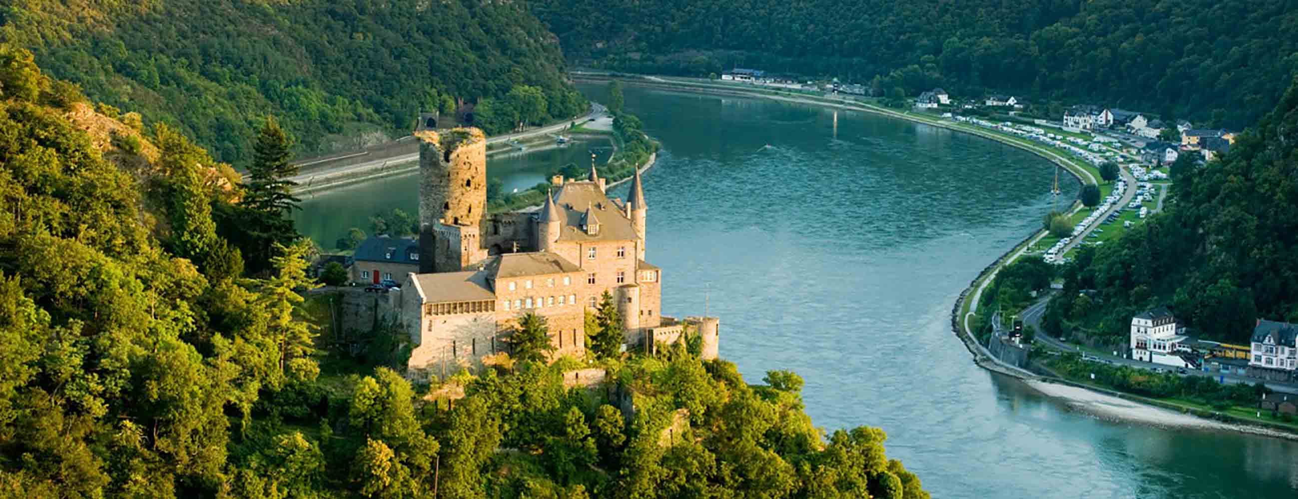  Vẻ đẹp lãng mạn của sông Rhein đoạn qua nước Đức.