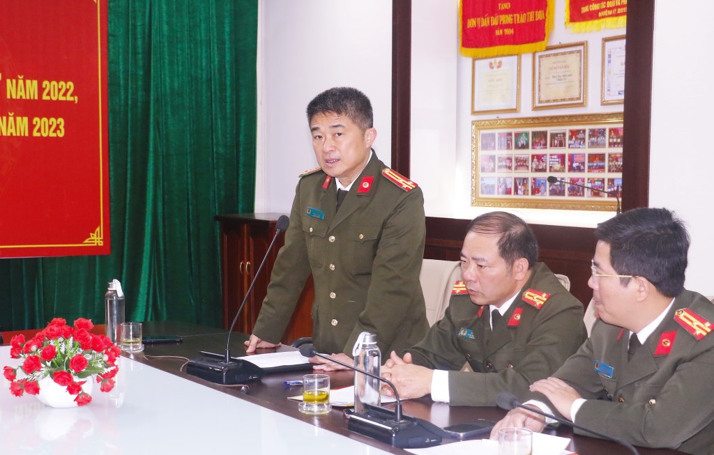 Đại diện Công an tỉnh Nghệ An phát biểu tại buổi lễ