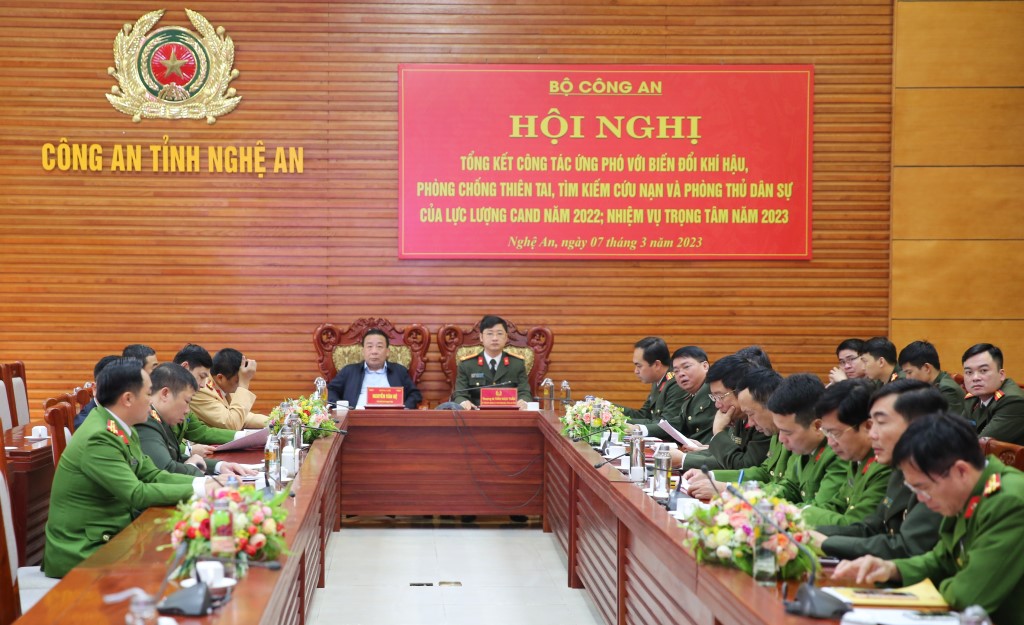 Tại điểm cầu Công an Nghệ An