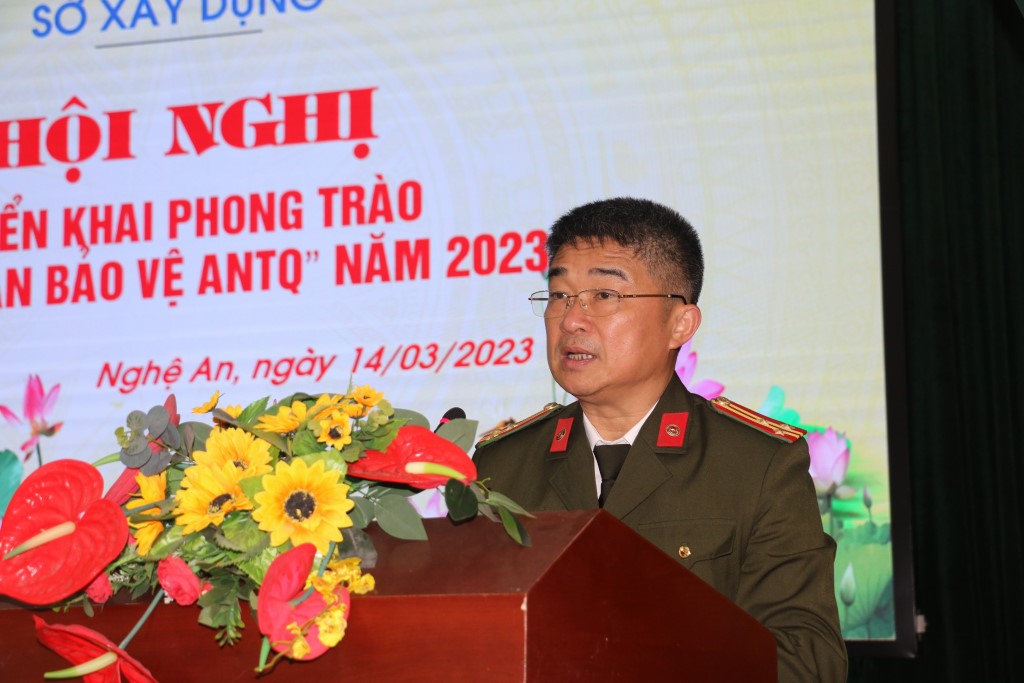 Đại diện lãnh đạo Phòng An ninh kinh tế Công an tỉnh phát biểu ý kiến