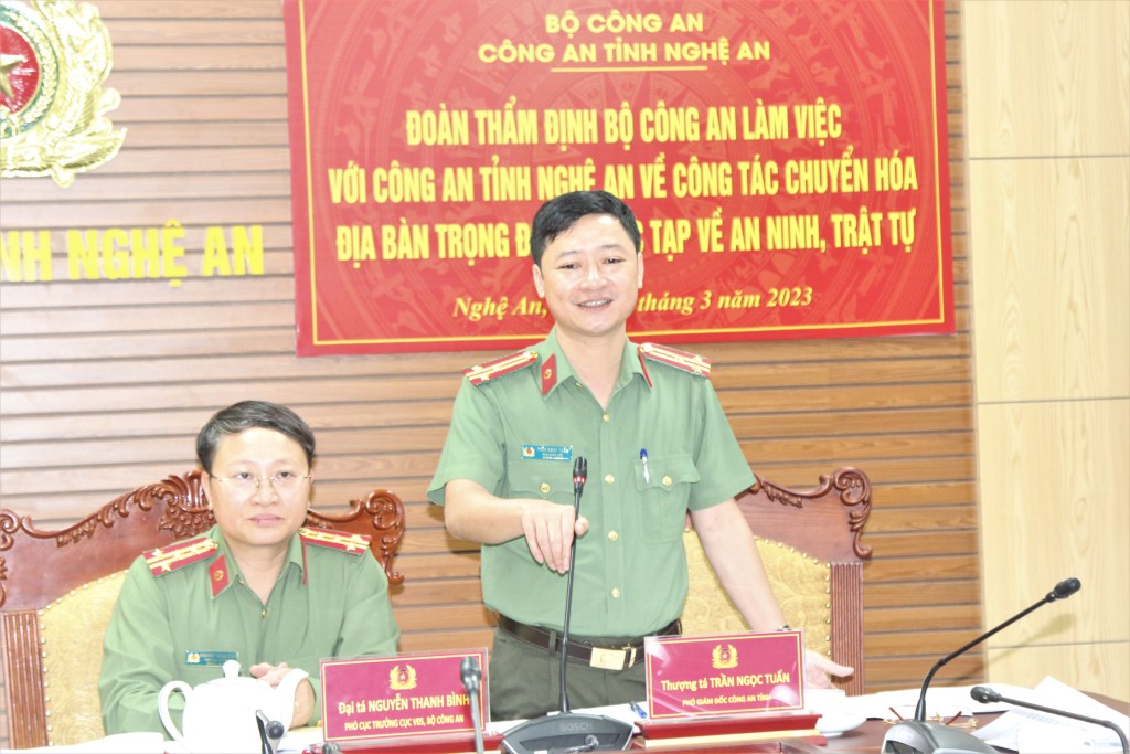 Đồng chí Thượng tá Trần Ngọc Tuấn, Phó Giám đốc Công an tỉnh phát biểu