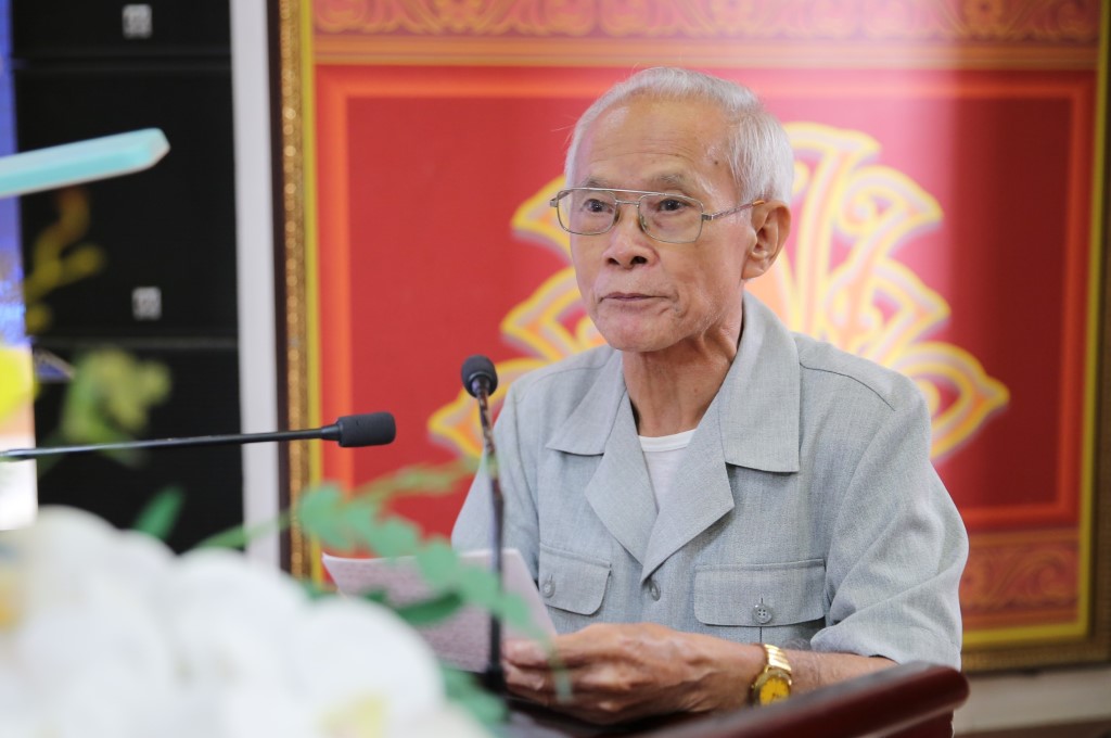 Đại diện Cán bộ Đoàn qua các thời kỳ phát biểu tại buổi tọa đàm