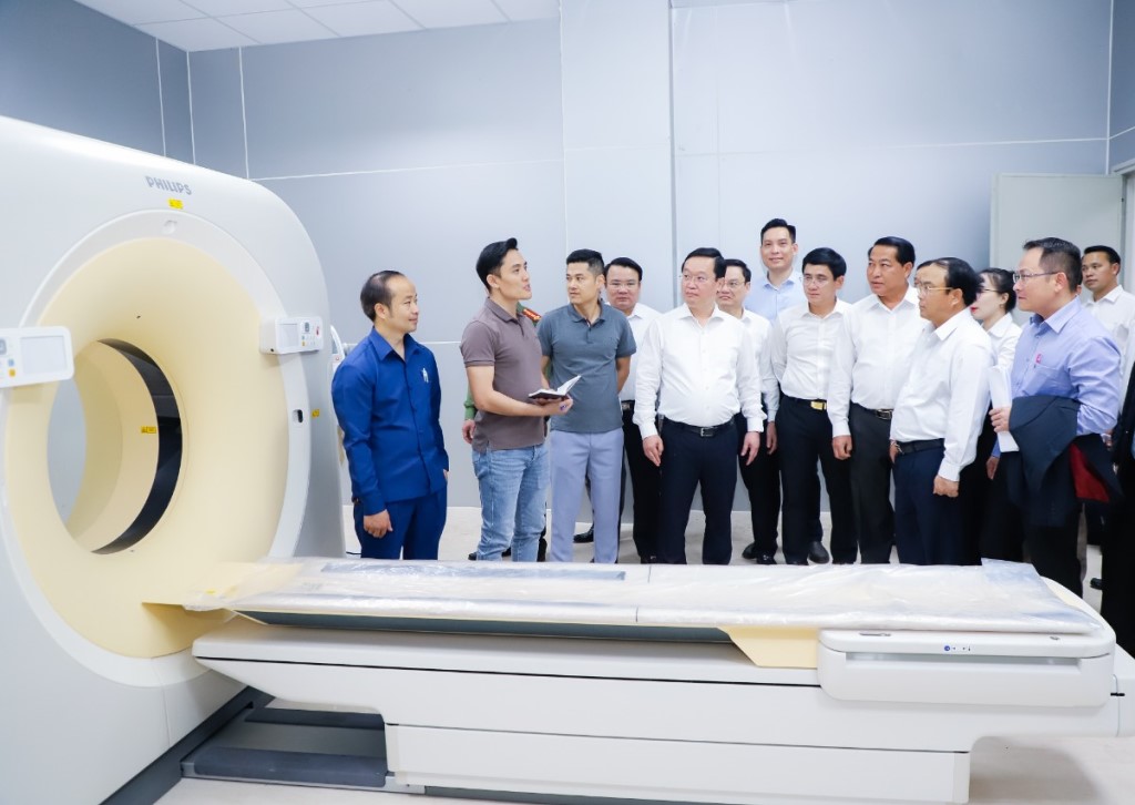 Chủ tịch UBND tỉnh Nghệ An trực tiếp đi kiểm tra các hạng mục của dự án xây dựng Bệnh viện Hữu nghị tỉnh Xiêng Khoảng