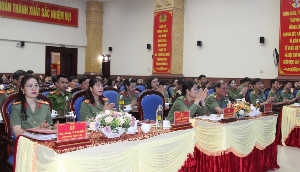 Các đại biểu tham dự Đại hội