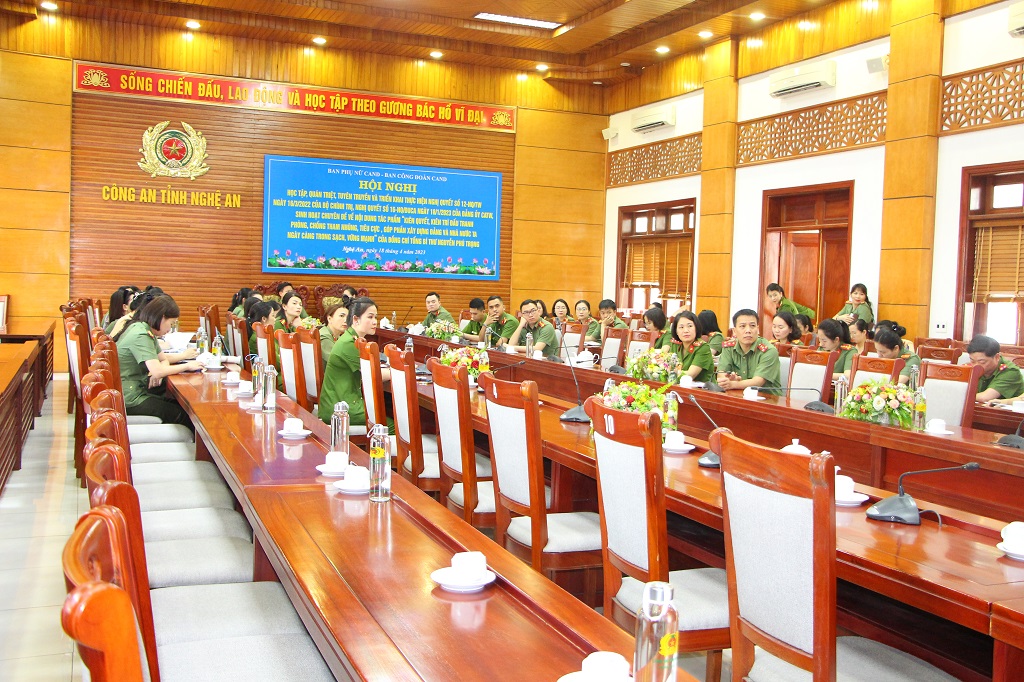 Các đại biểu tham dự Hội nghị tại điểm cầu Công an Nghệ An