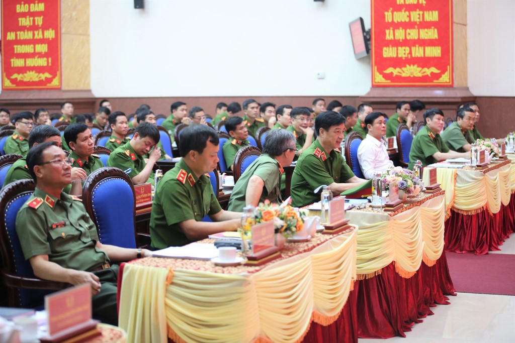Các đại biểu dự Hội nghị