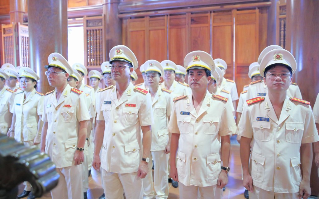 Quyết tâm xây dựng lực lượng Công an Nghệ An thật sự trong sạch, vững mạnh, chính quy, tinh nhuệ, hiện đại, đáp ứng yêu cầu nhiệm vụ trong tình hình mới