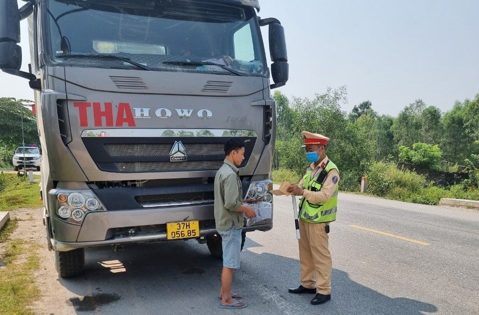 Tuần tra, kiểm soát, kịp thời phát hiện, ngăn chặn, xử lý nghiêm các hành vi vi phạm là nguyên nhân dẫn đến tai nạn giao thông
