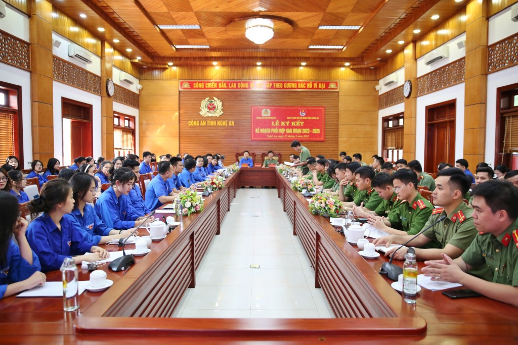 Toàn cảnh buổi lễ 