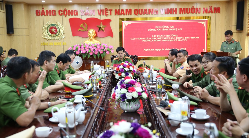 Toàn cảnh buổi lễ trao thưởng