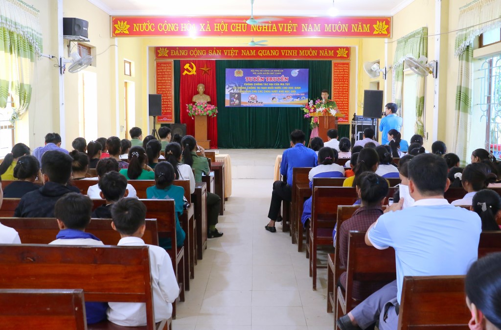 Toàn cảnh hoạt động tuyên truyền