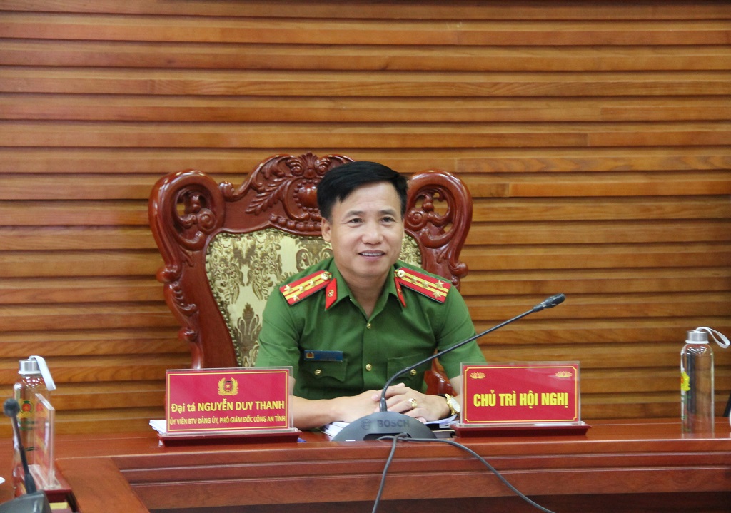 Đồng chí Đại tá Nguyễn Duy Thanh, Phó Giám đốc Công an tỉnh dự và chủ trì Hội nghị tại điểm cầu Công an Nghệ An