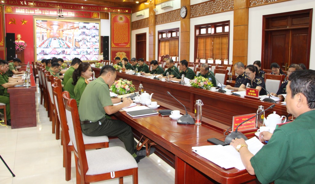 Hội nghị được truyền hình trực tuyến đến hội trường Công an các huyện, thành phố