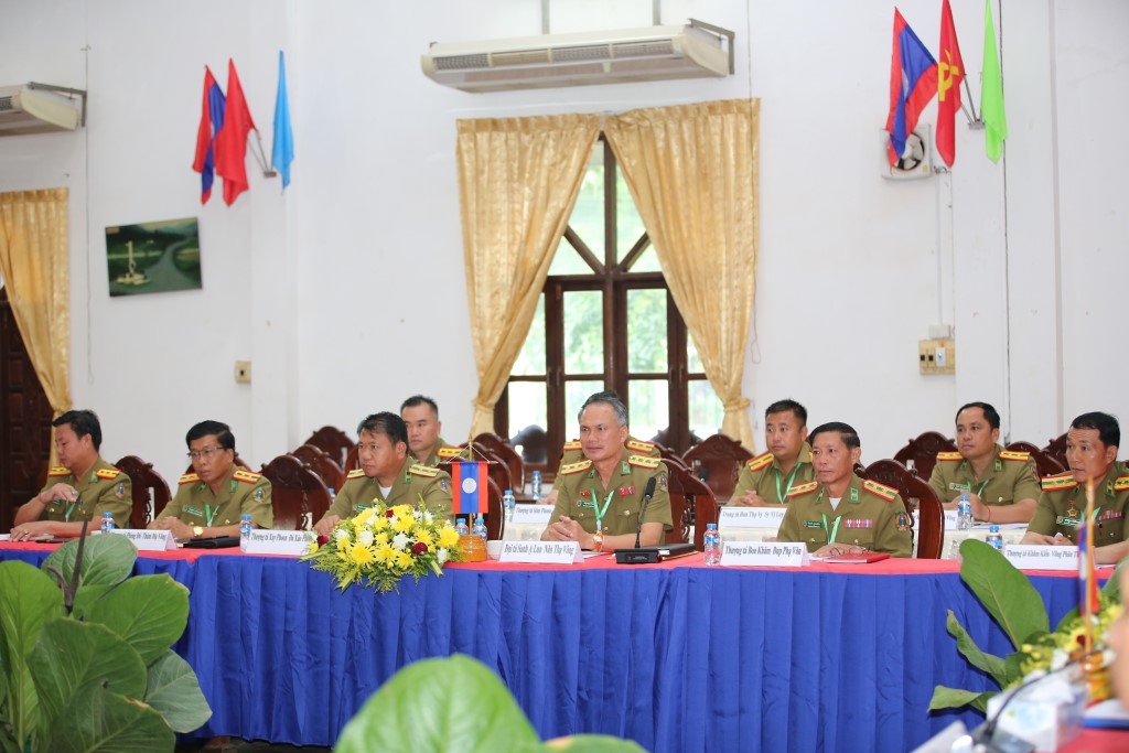 Đại biểu Công an tỉnh Xiêng Khoảng dự Hội nghị