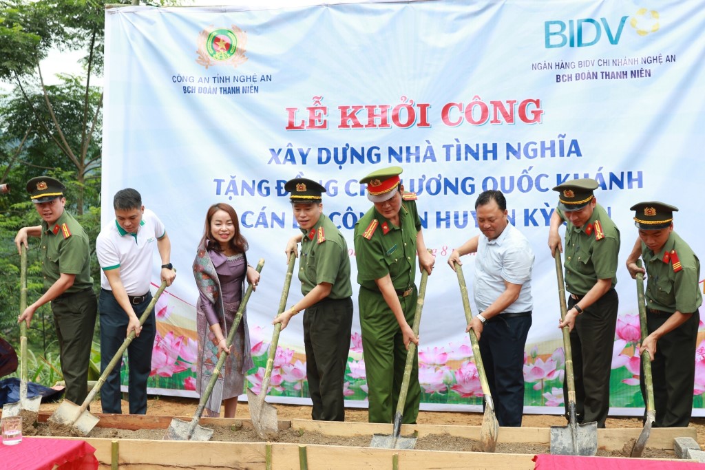 Công an Nghệ An khởi công xây dựng nhà tình nghĩa cho cán bộ, chiến sỹ Công an có hoàn cảnh khó khăn