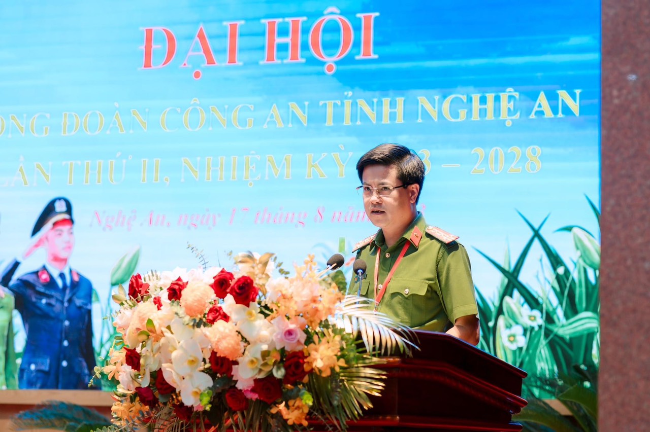 Đồng chí Đại tá Nguyễn Đức Hải, Phó Giám đốc Công an tỉnh phát biểu tại Đại hội