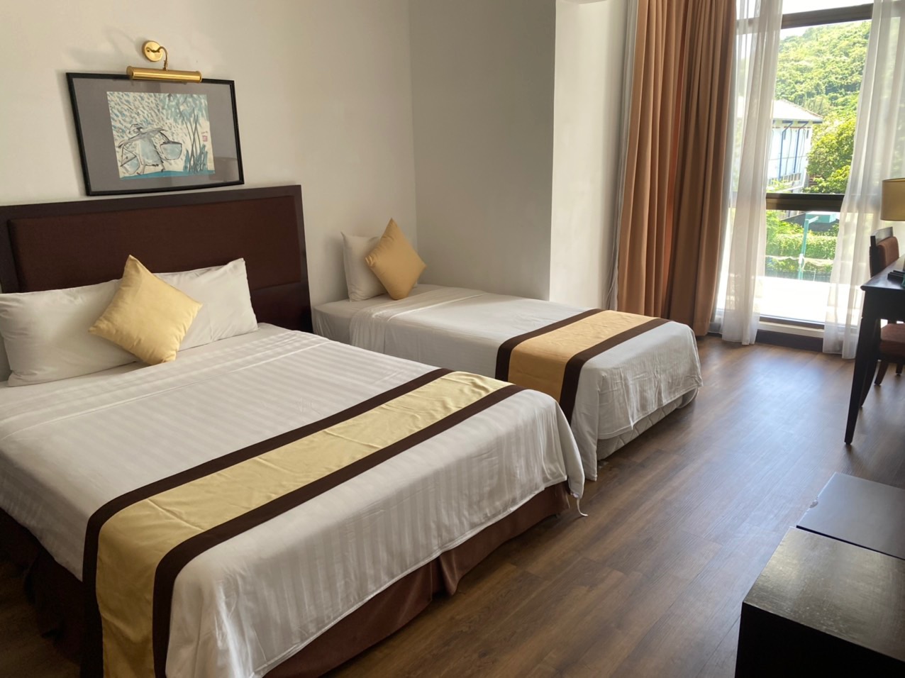 Phòng nghỉ tại khu căn hộ OSC Sunrise rộng rãi, thường là nơi lưu trú của các chuyên gia dầu khí trong thời gian công tác tại Việt Nam. 