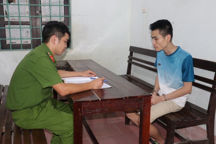 Đối tượng Quang Văn Luận tại Cơ quan Công an