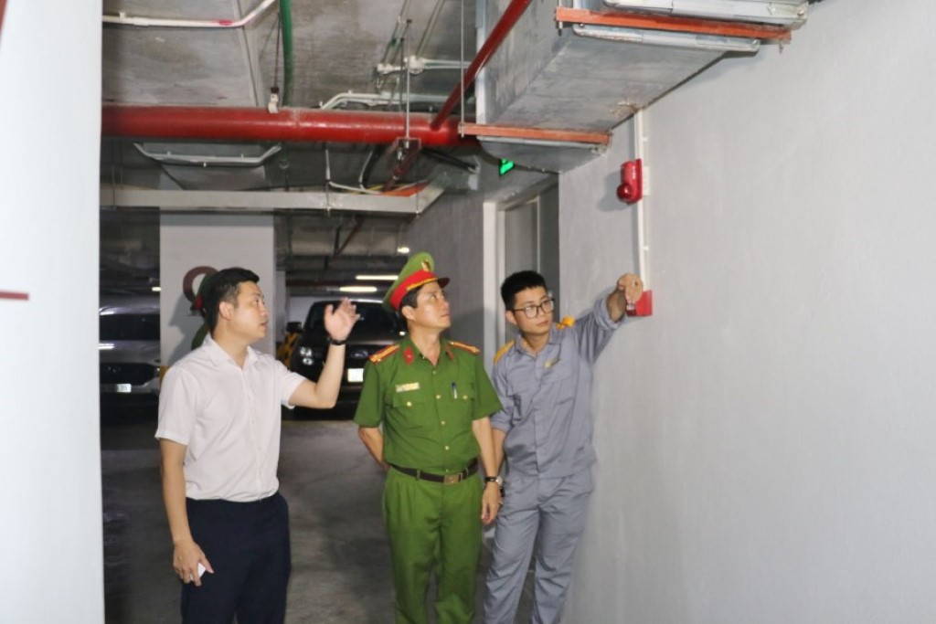 Kiểm tra hệ thống báo cháy tầng hầm chung cư T&T