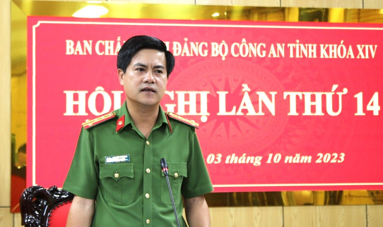 Đồng chí Đại tá Nguyễn Đức Hải, Phó Bí thư Đảng ủy, Phó Giám đốc Công an tỉnh phát biểu tại Hội nghị